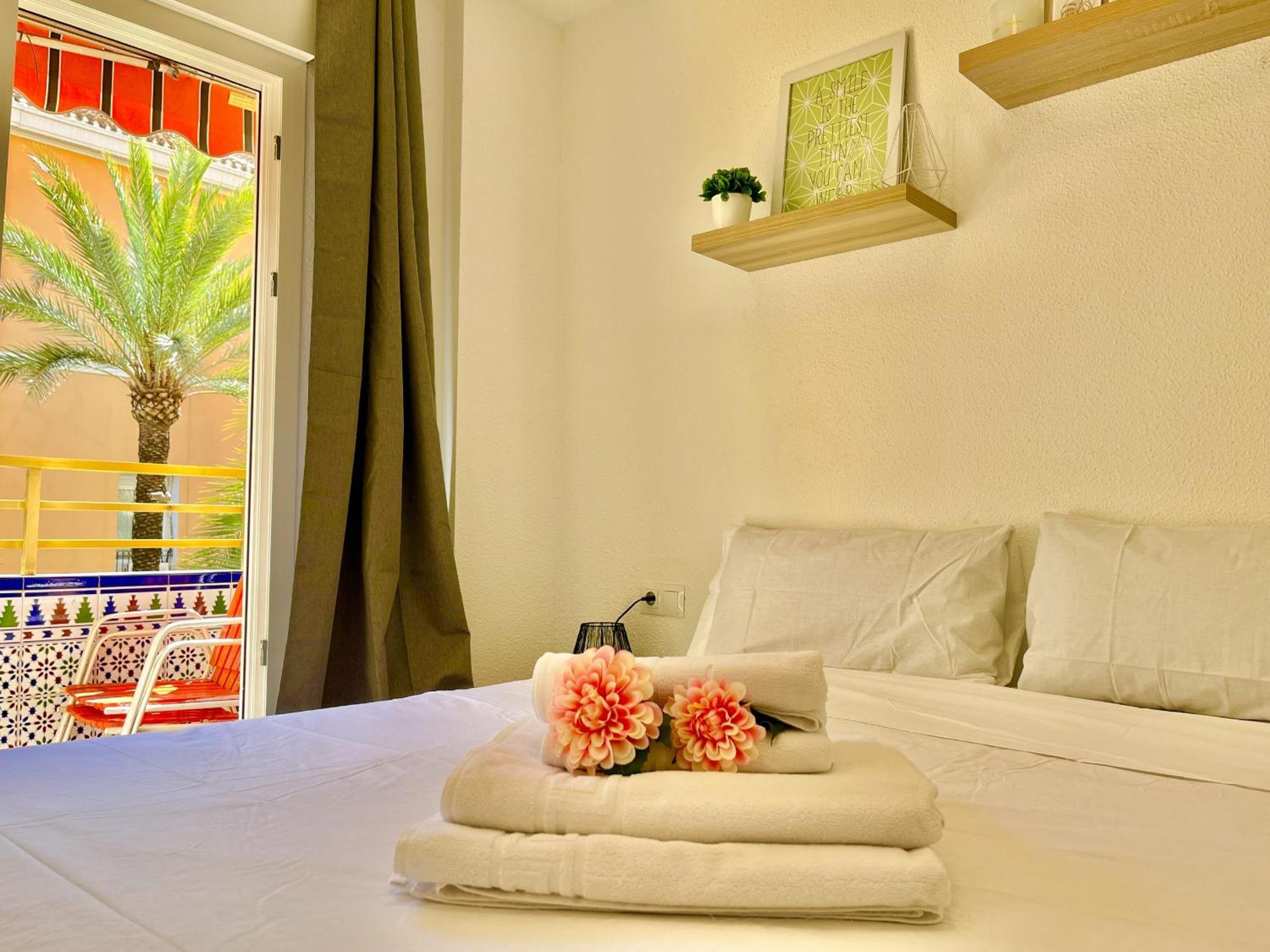 Santa Cruz Home By Gloove อาลิกันเต ภายนอก รูปภาพ